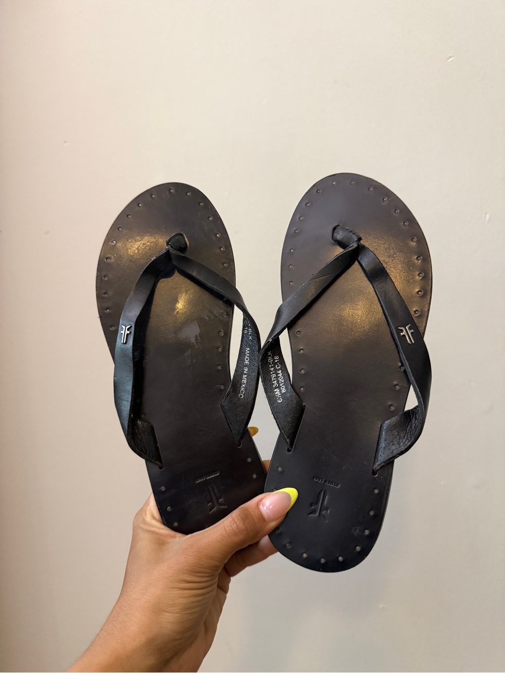 Frye Black Leather Studded Logo Thong Sandal Azalea Logo Flip Flop - Women's